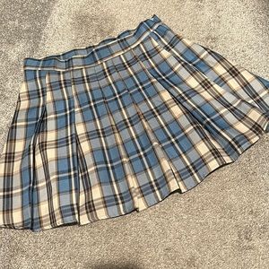 NWT blu pepper pleated skirt